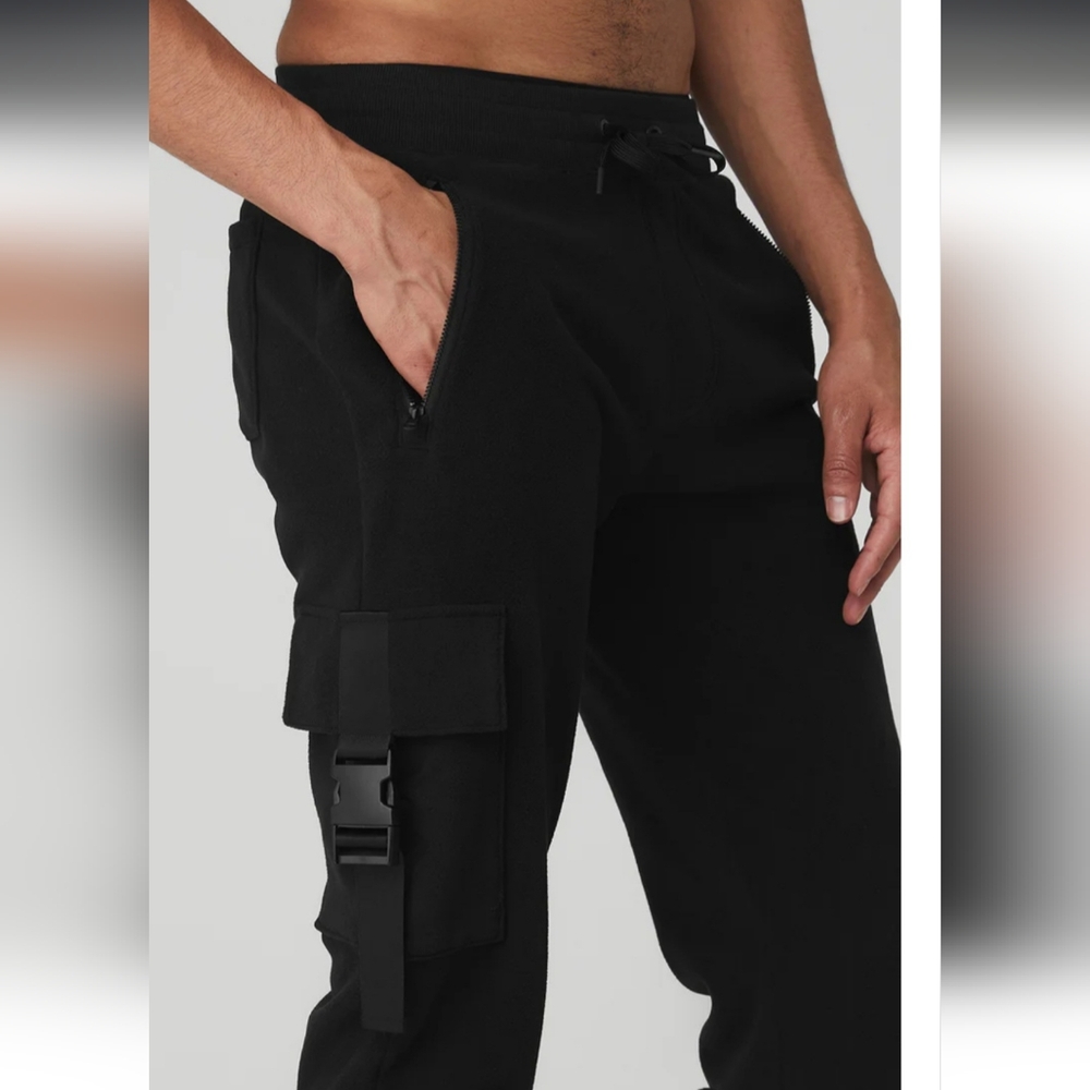 alo yoga M5111R black large